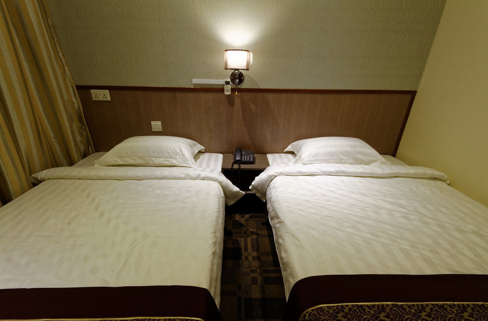 Hotel Noble Express, Check In 10pm, Check Out 9am Singapura