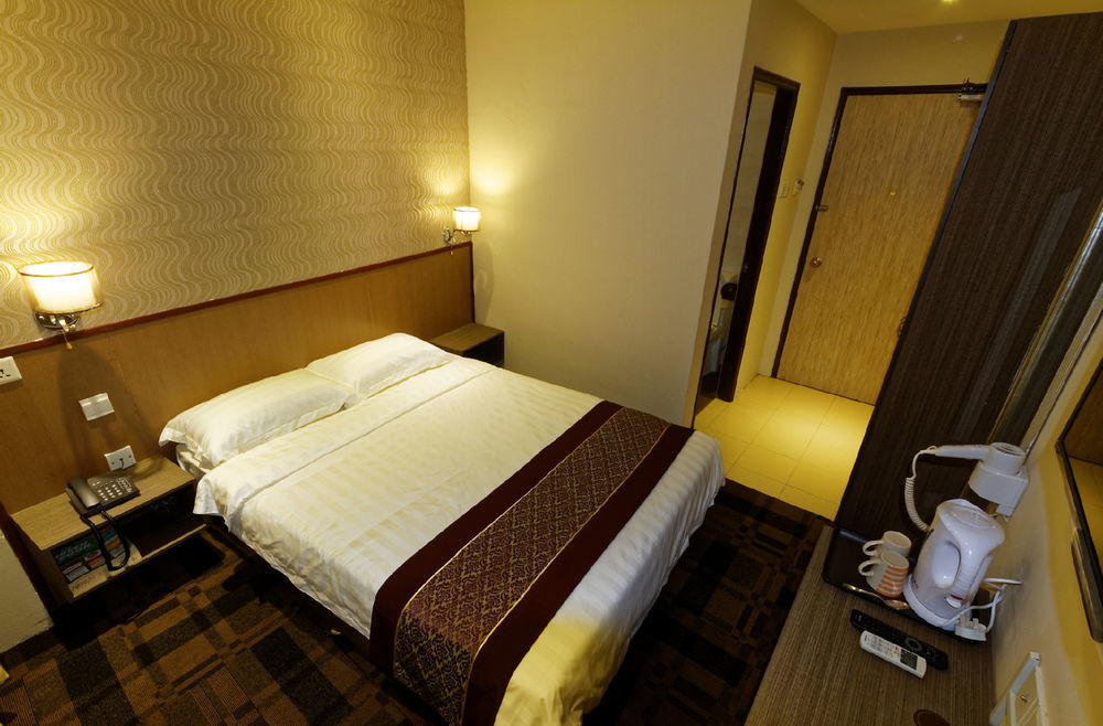 Khách sạn Noble Express, Check In 10pm, Check Out 9am