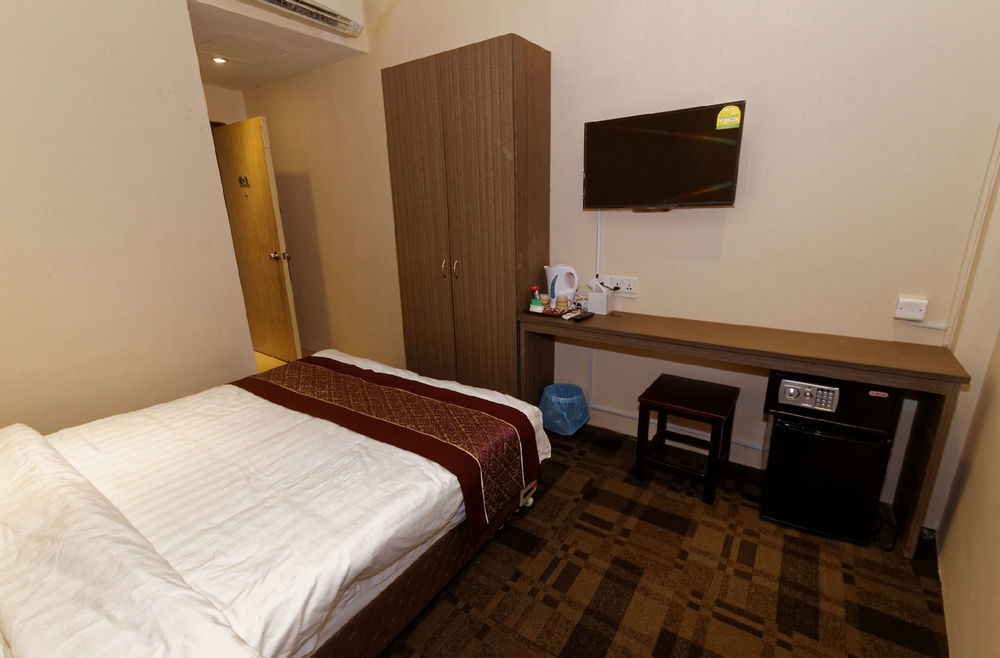 Noble Express, Check In 10pm, Check Out 9am Khách sạn 3*
