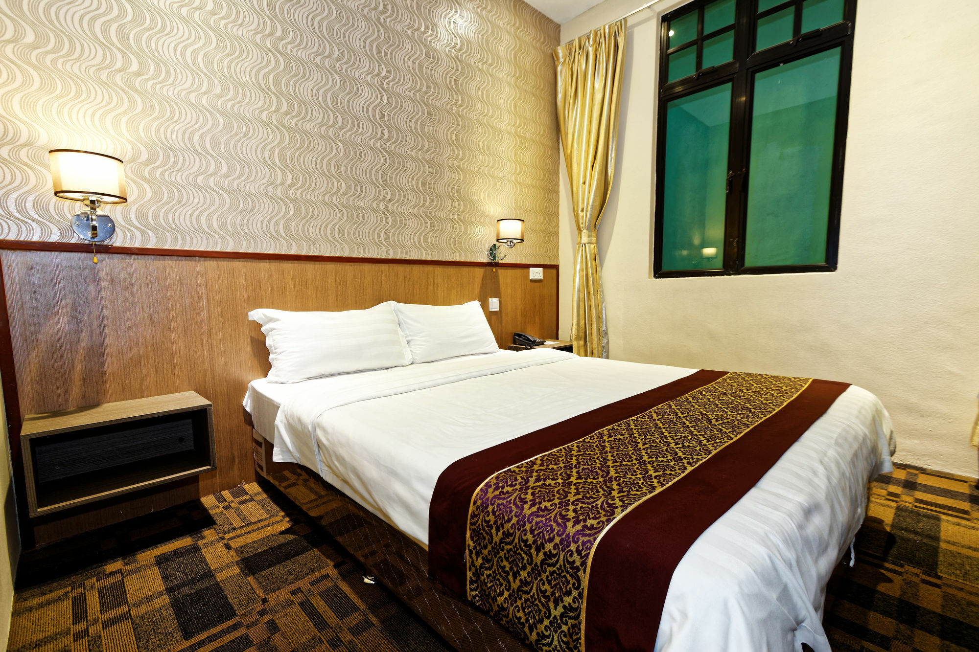 Khách sạn Noble Express, Check In 10pm, Check Out 9am